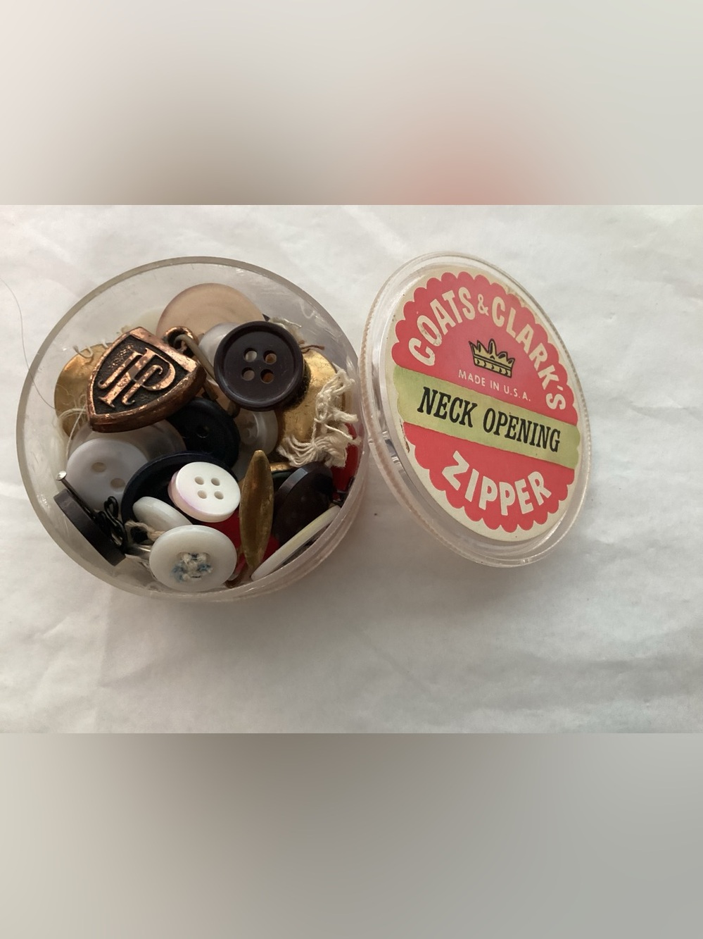 Vtg. Coat’s & Clark’s Neck Zipper plastic container 1940s-1950s Mid-Century.